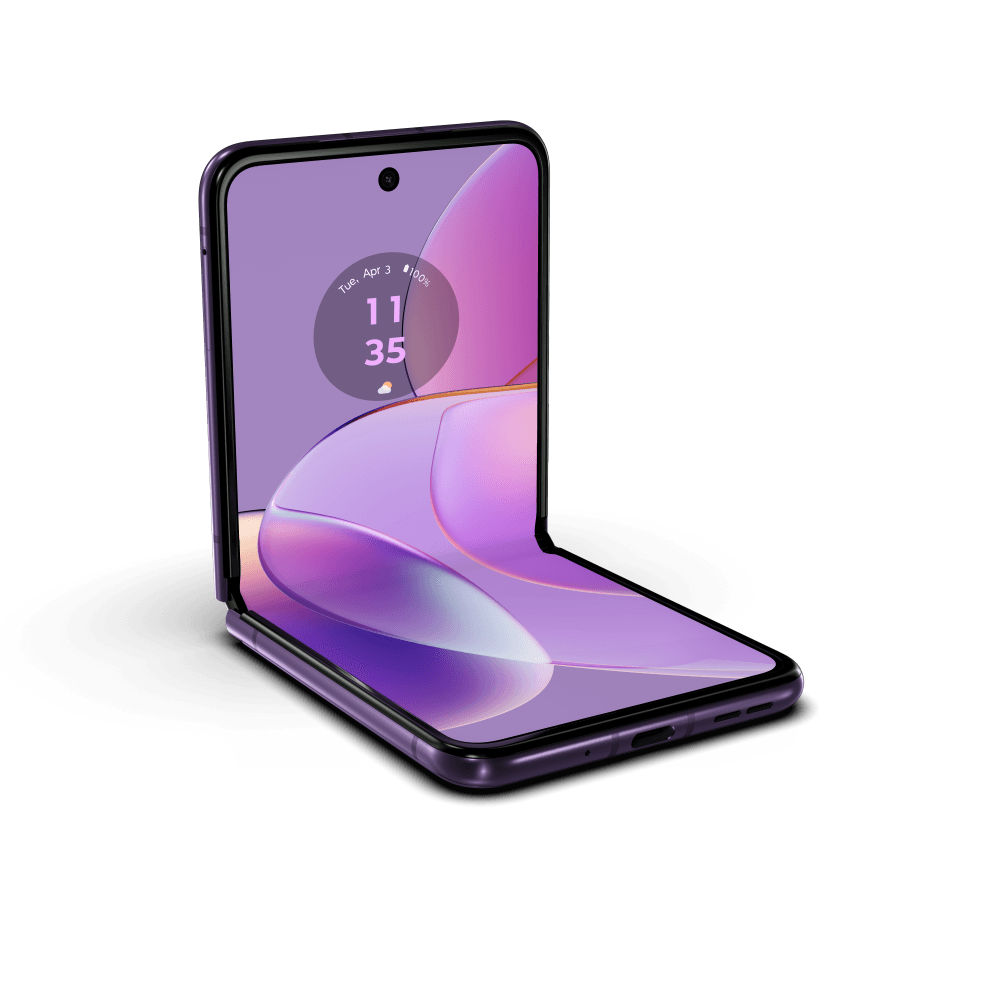 Motorola advances Razr with 5G, better specs, more carriers for